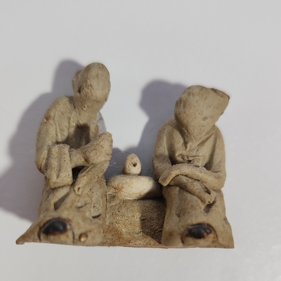 Chinese Mudman Vintage Figurine of Two Seated Figures - Picture 1 of 3